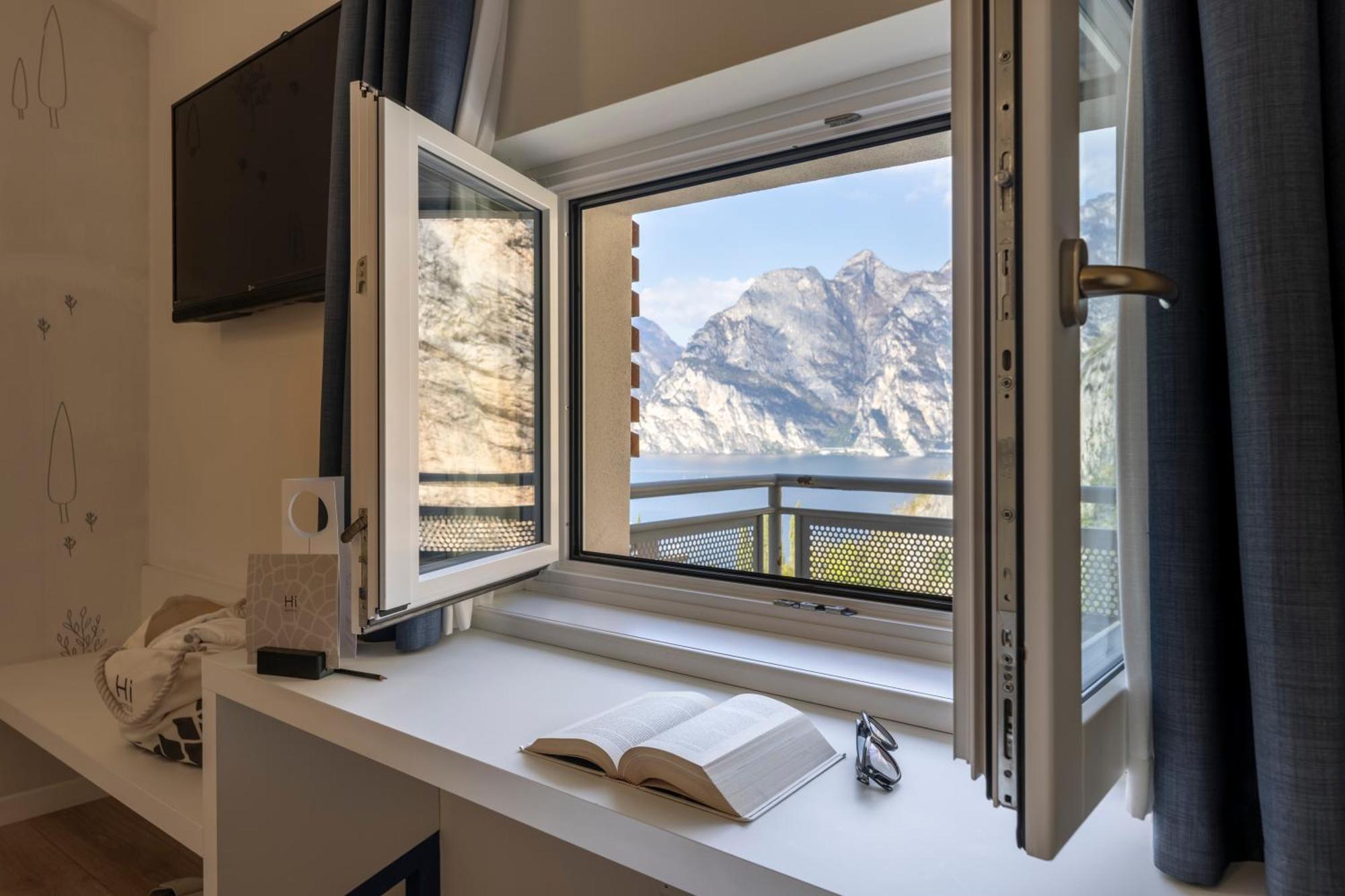 Hi Hotels Torbole - Pool & Spa Torbole Sul Garda ภายนอก รูปภาพ