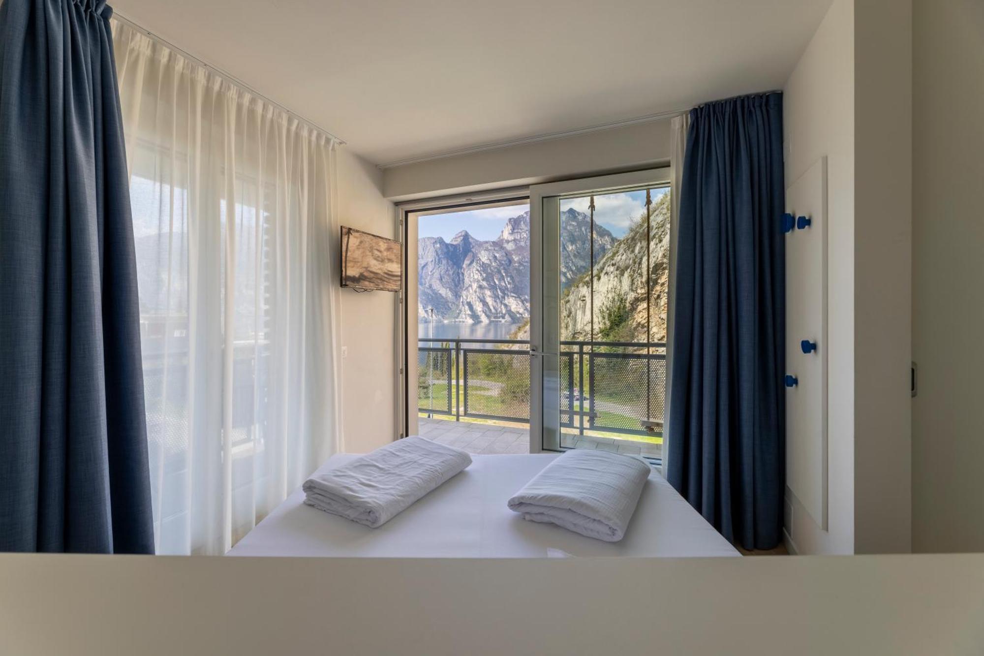 Hi Hotels Torbole - Pool & Spa Torbole Sul Garda ภายนอก รูปภาพ