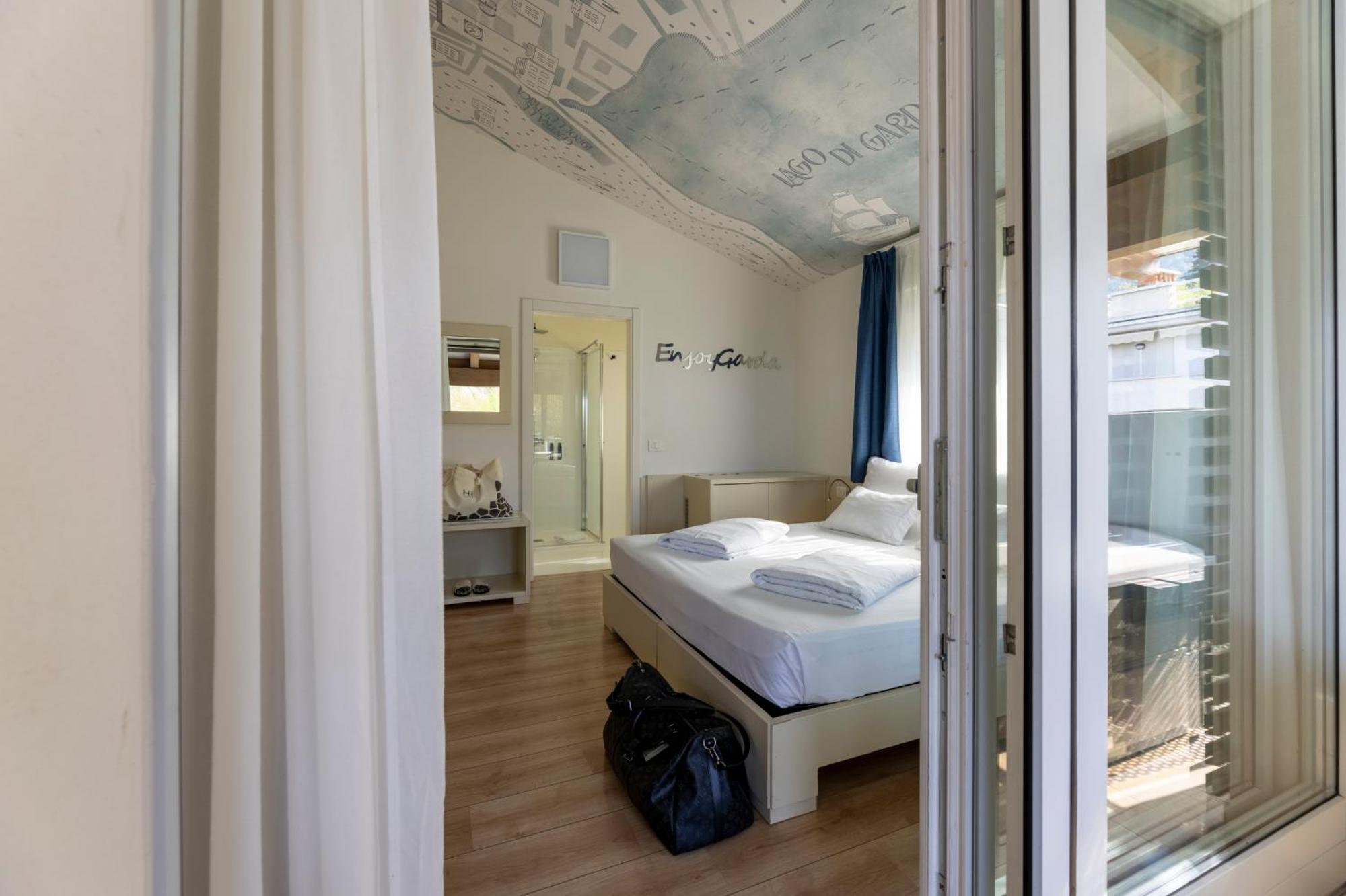 Hi Hotels Torbole - Pool & Spa Torbole Sul Garda ภายนอก รูปภาพ
