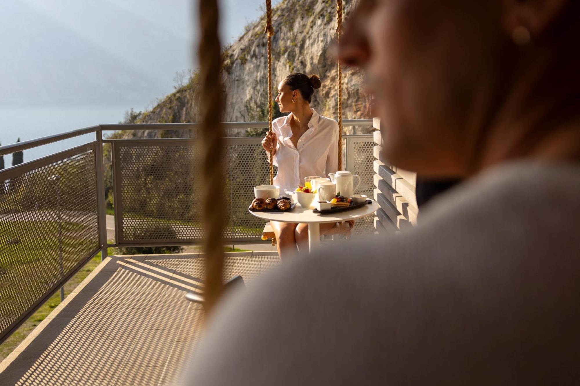 Hi Hotels Torbole - Pool & Spa Torbole Sul Garda ภายนอก รูปภาพ