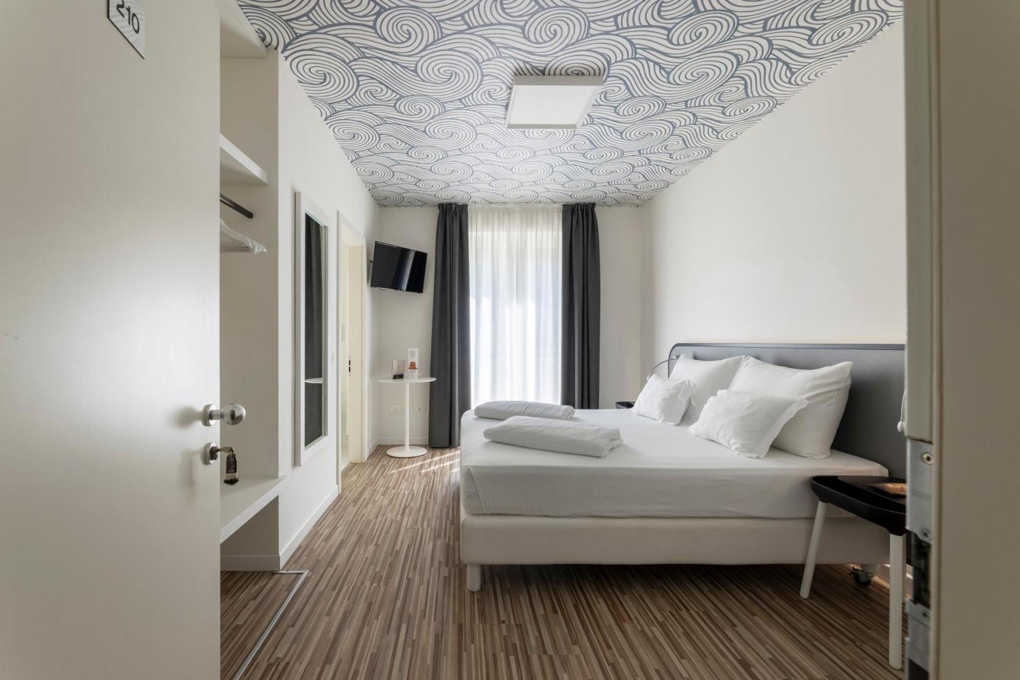 Hi Hotels Torbole - Pool & Spa Torbole Sul Garda ภายนอก รูปภาพ